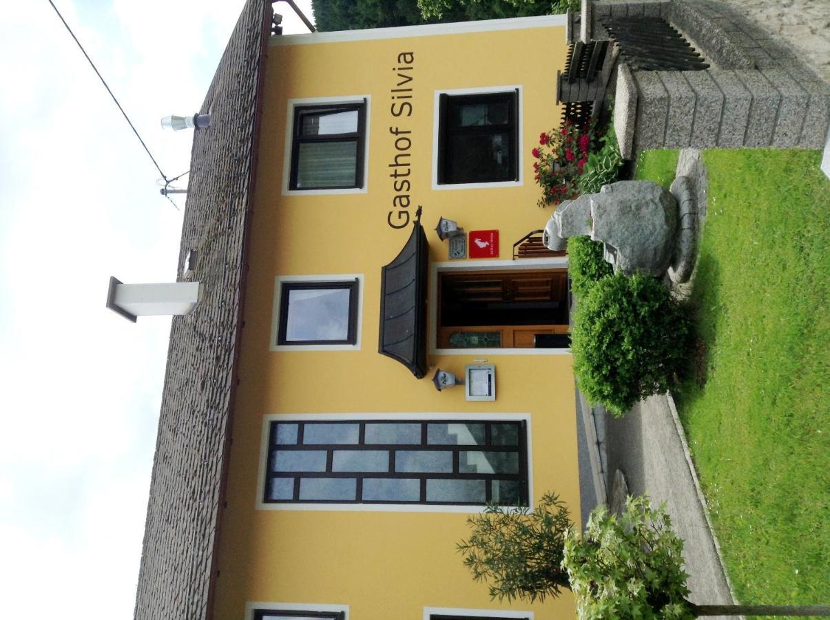 Gasthof-Pension Silvia Haibach ob der Donau Bagian luar foto